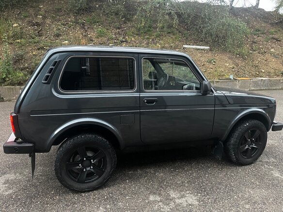 2018 Lada (ВАЗ) 2121 (4x4) I Рестайлинг, зелёный, 600000 рублей - вид 1