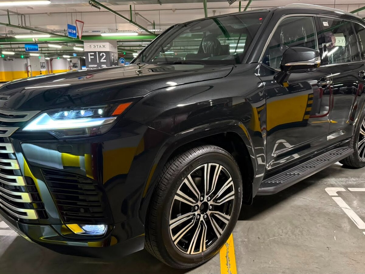 Открыть фотографии: Lexus LX IV