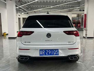 2023 Volkswagen Golf VIII, белый, 1920000 рублей, вид 5