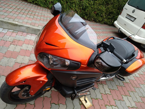 2013 Honda GL 1800 Gold Wing, оранжевый, 1500000 рублей - вид 10