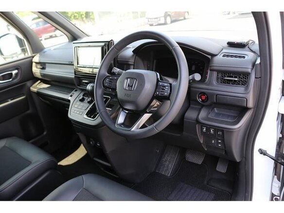 2023 Honda Stepwgn Spada VI, белый - вид 11