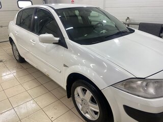 2008 Renault Megane II Рестайлинг, белый, 285000 рублей, вид 2