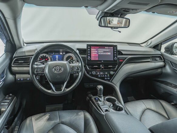 2021 Toyota Camry VIII (XV70) Рестайлинг, коричневый, 2350000 рублей - вид 9