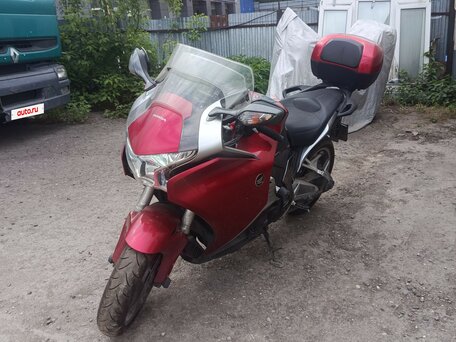 2011 Honda VFR 1200, красный, 500000 рублей, вид 1
