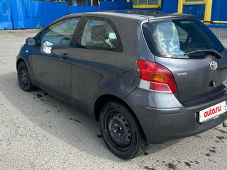 2009 Toyota Yaris II Рестайлинг, серый, 390000 рублей, вид 4