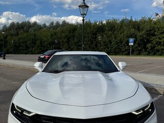 2019 Chevrolet Camaro VI Рестайлинг, белый, 3300000 рублей, вид 2