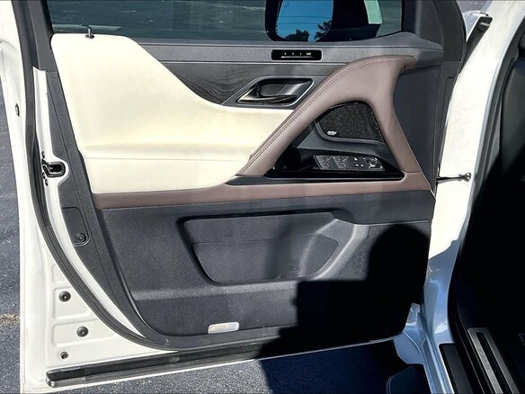 2026 Lexus LX 600 IV, белый, 17403296 рублей - вид 12