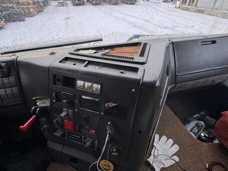 2000 Iveco Cursor, белый, 800000 рублей, вид 4
