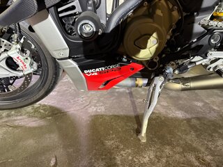 2023 Ducati Streetfighter V4, серый, 3900000 рублей, вид 4