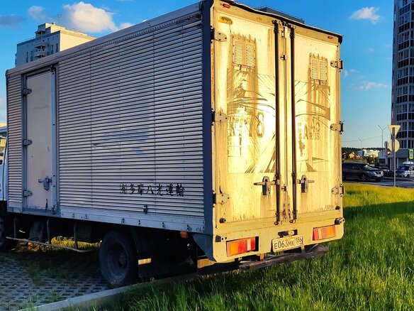 1997 Isuzu Elf (N-series), белый, 700000 рублей - вид 6