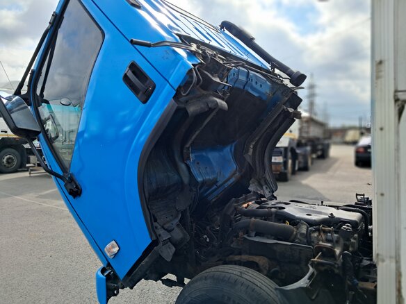 2011 Isuzu Elf (N-series), синий - вид 12