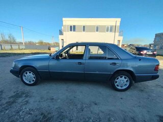 1990 Mercedes-Benz W124 230, серый, 370000 рублей, вид 3