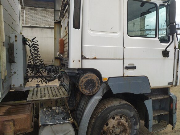 2001 ERF (MAN Truck) E-Series, белый, 400000 рублей - вид 1