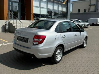 2026 Lada (ВАЗ) Granta I Рестайлинг, серебристый, 1116000 рублей, вид 5