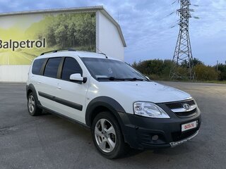 2018 Lada (ВАЗ) Largus Cross I, белый, 750000 рублей, вид 2