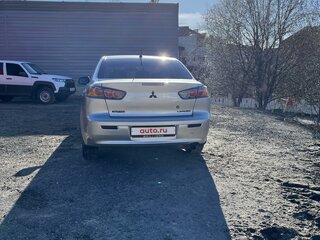 2011 Mitsubishi Lancer X Рестайлинг, серебристый, 850000 рублей, вид 3