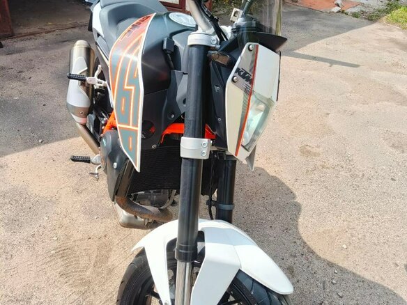 2013 KTM 690 Duke, белый, 475000 рублей - вид 13