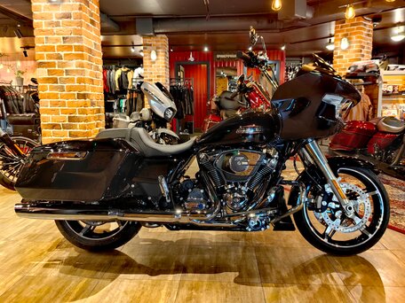 2024 Harley-Davidson Road Glide Special, чёрный, 3950000 рублей, вид 2