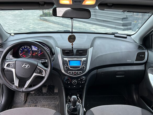 2013 Hyundai Solaris I, серебристый - вид 12