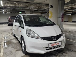 2011 Honda Fit II, белый, 900000 рублей, вид 2