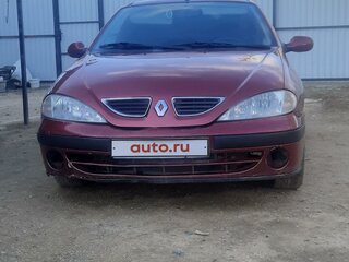 2000 Renault Megane I Рестайлинг, красный, 450000 рублей, вид 2