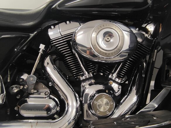 2009 Harley-Davidson Electra Glide, чёрный, 785000 рублей - вид 4