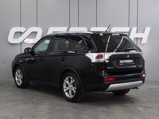 2014 Mitsubishi Outlander III Рестайлинг, чёрный, 1452000 рублей, вид 2