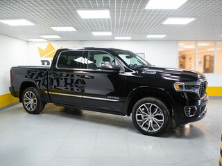 2026 Ram 1500 Crew Cab V Рестайлинг, чёрный, 10999000 рублей, вид 3