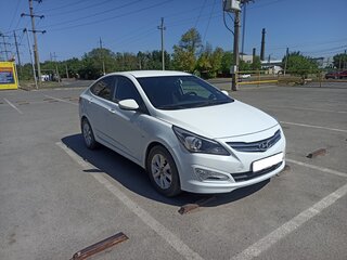 2016 Hyundai Solaris I Рестайлинг, белый, 680000 рублей, вид 3