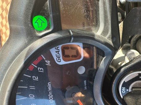 2010 Suzuki SFV 400 Gladius, белый, 430000 рублей, вид 3
