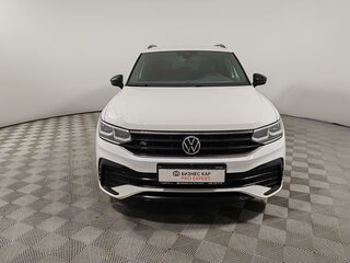 2021 Volkswagen Tiguan II Рестайлинг, белый, 3400000 рублей, вид 2