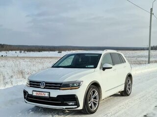 2018 Volkswagen Tiguan II, белый, 3200000 рублей, вид 1