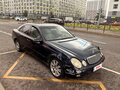 2003 Mercedes-Benz E-Класс 220 III (W211, S211), синий - вид 1