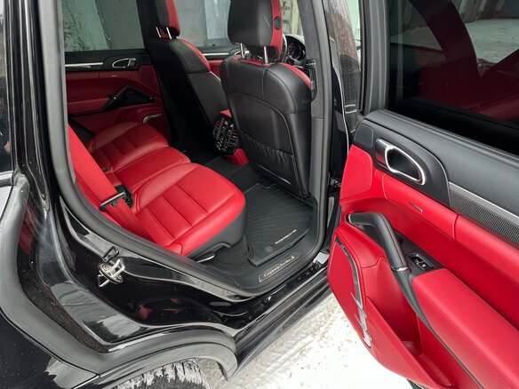 2016 Porsche Cayenne Turbo S II Рестайлинг (958), чёрный, 5900000 рублей - вид 18