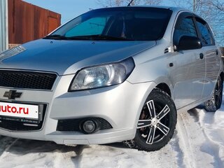2011 Chevrolet Aveo I Рестайлинг, серебристый, 625000 рублей, вид 2