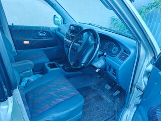 1999 Toyota Town Ace Noah III, серебристый, 210000 рублей, вид 3