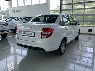 2025 Lada (ВАЗ) Granta I Рестайлинг, белый, 966000 рублей, вид 4