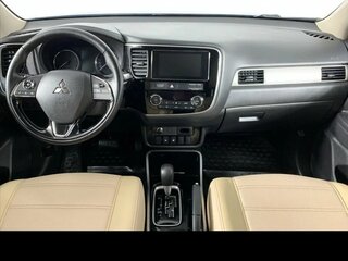 2018 Mitsubishi Outlander III Рестайлинг 2, синий, 1990000 рублей, вид 3