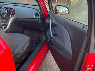 2012 Opel Astra GTC J Рестайлинг, красный, 960000 рублей, вид 4