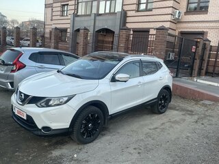 2014 Nissan Qashqai II, белый, 1575000 рублей, вид 2