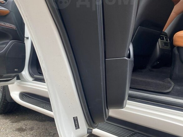 2013 Lexus LX 570 III Рестайлинг, белый, 4900000 рублей - вид 18
