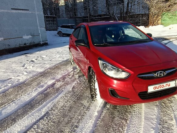 2011 Hyundai Solaris I, красный, 840000 рублей - вид 3