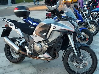 2012 Honda VFR 1200X (Crosstourer), серебристый, 1200000 рублей, вид 3