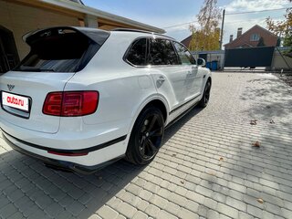 2019 Bentley Bentayga I, белый, 17000000 рублей, вид 3