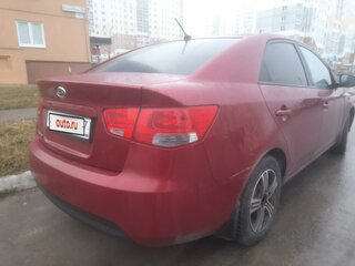2009 Kia Cerato 5-speed II, красный, 800000 рублей, вид 4