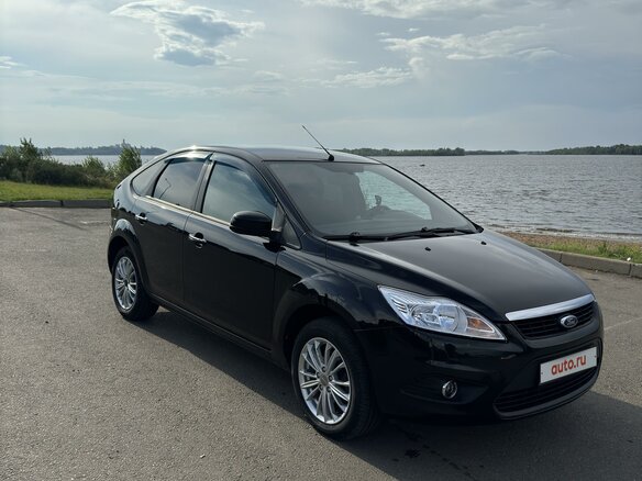 2009 Ford Focus II Рестайлинг, чёрный, 685000 рублей - вид 1