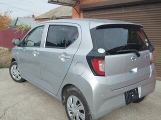 2020 Daihatsu Mira e:S II, серебристый, 920000 рублей, вид 4