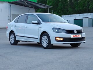 2016 Volkswagen Polo V Рестайлинг, белый, 1040000 рублей, вид 3