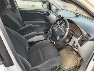 2002 Toyota Ipsum II (M20), белый, 915000 рублей, вид 5