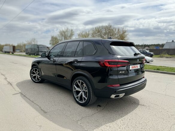 2020 BMW X5 25d IV (G05/G18), чёрный, 6400000 рублей - вид 10